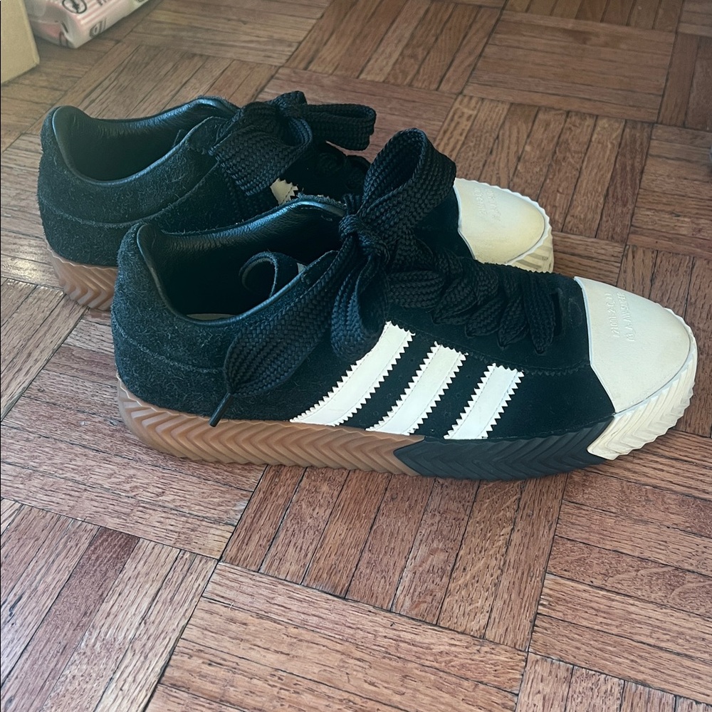 🔥🖤🖤Adidas Alexander Wang X Skate Black Suede sneakers size 11.5, used but SLEEK - Picture 7 of 14